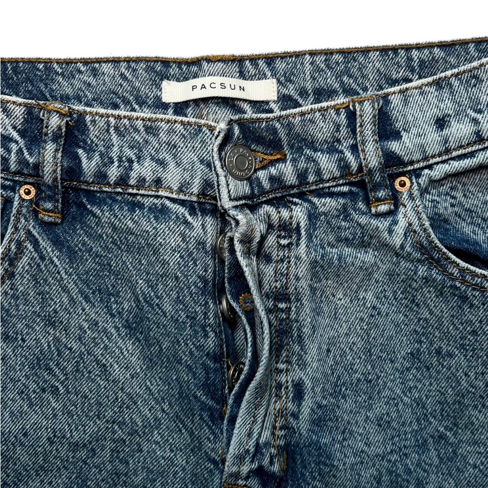 High waisted blue acid wash jeans